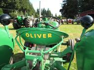 Oliver 77 seat